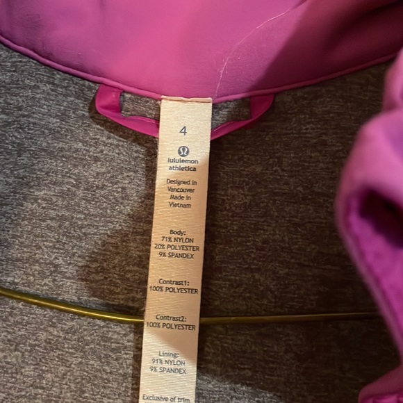 Beautiful LULULEMON vest - Picture 5 of 8